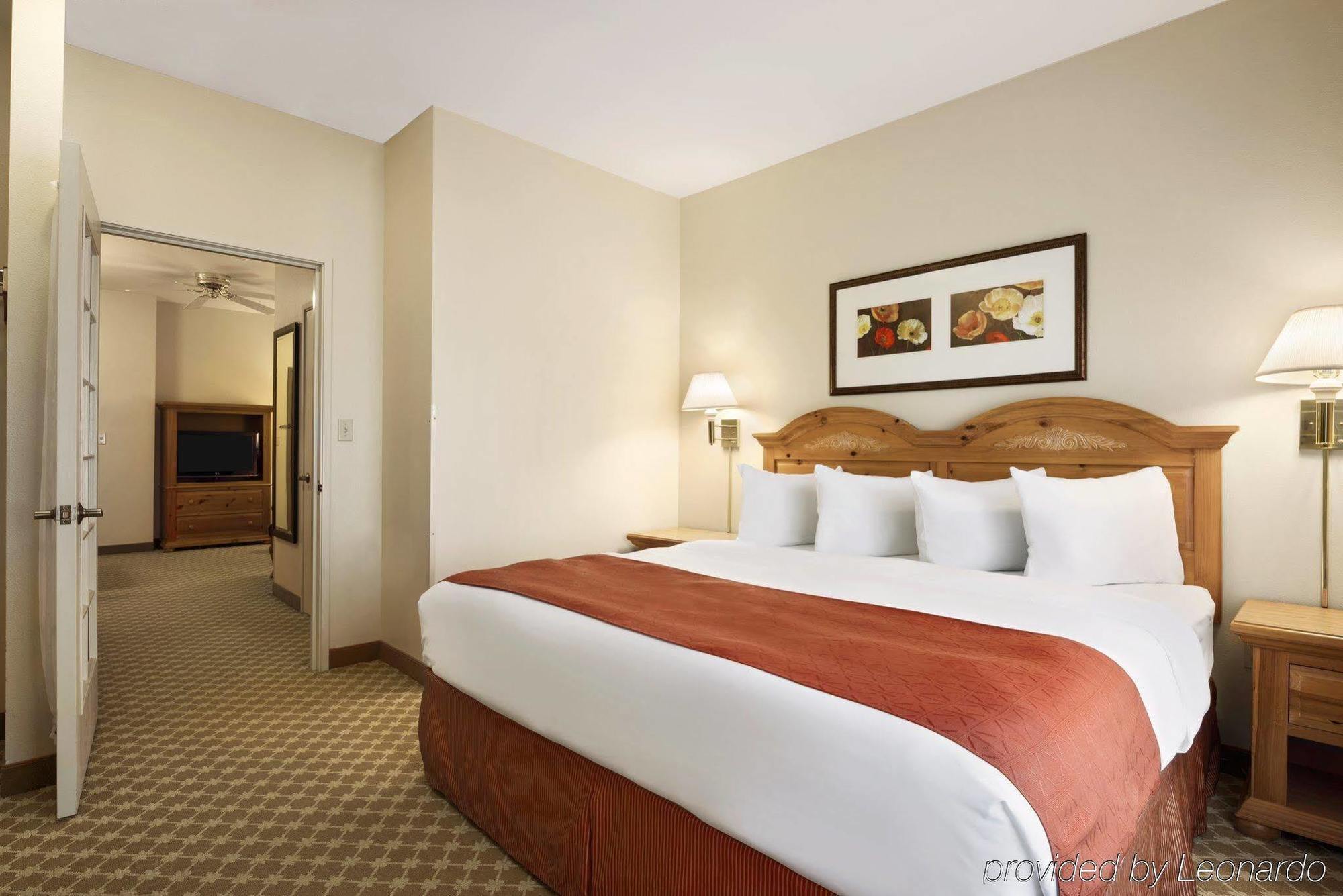 Country Inn & Suites By Radisson, Clinton, Ia Экстерьер фото
